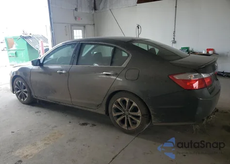 2015 Honda Accord Sport z USA, uszkodzony, nr VIN 1HGCR2F55FA087044